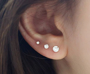 Stainless steel ear piercing studs